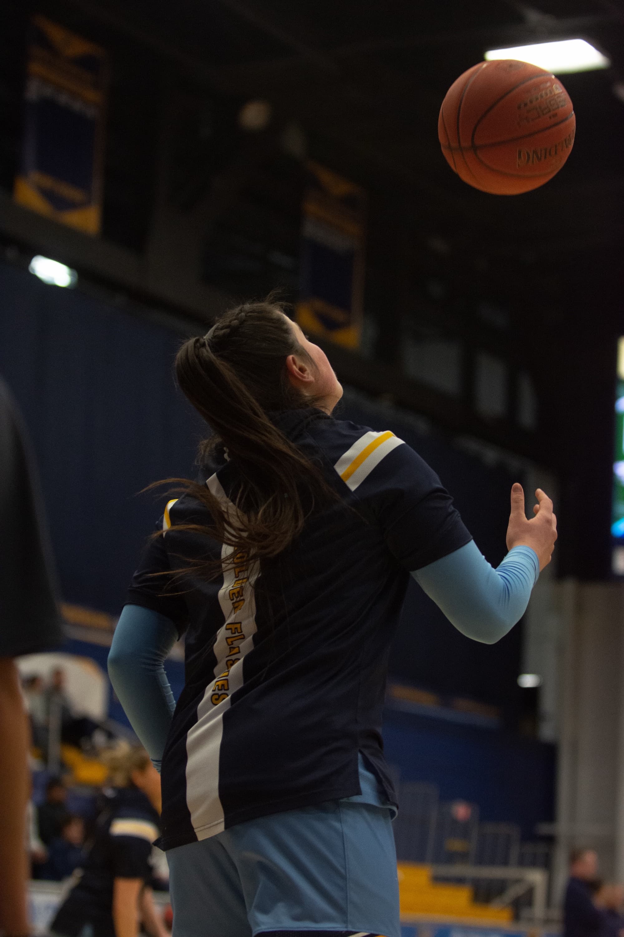 Kent State basketball player tossing ball during warmup